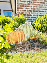 Load image into Gallery viewer, Heirloom Pumpkin Trio Garden Stake