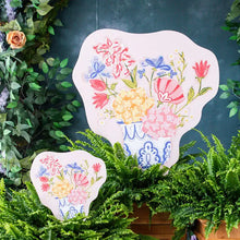 Load image into Gallery viewer, Mini Dorothy's Bouquet Yard Art