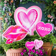 Load image into Gallery viewer, Mini Watercolor Lips Garden Stake