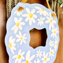 Load image into Gallery viewer, Blue Daisy Wreath Door Hanger
