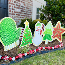 Load image into Gallery viewer, Green Mitten Christmas Cookie Garden Stake
