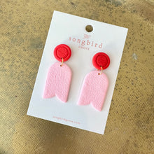 Load image into Gallery viewer, Tulip Drop Clay Earrings
